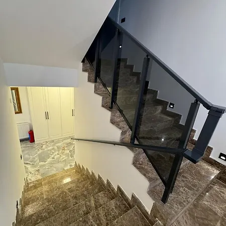 Anfora Villalari Вилла *