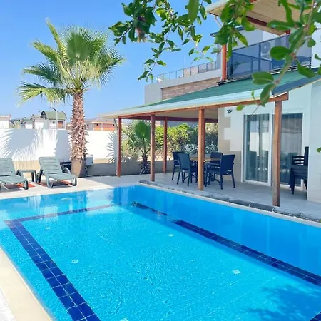 Anfora Villalari Villa *