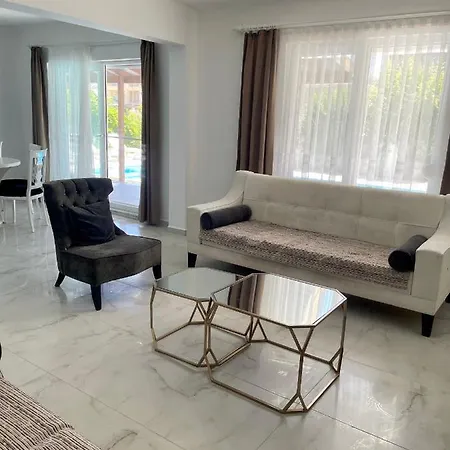 ヴィラ Anfora Villalari *