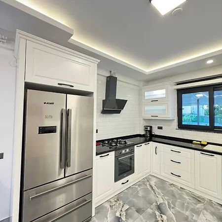 Anfora Villalari Villa *