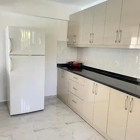 Anfora Villalari וילה באלאק
